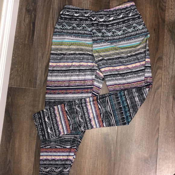 Soft Leggings (Cotton and Polyester Spandex) - Picture 3 of 3